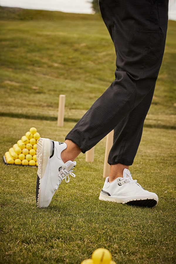 yeezy golf shoes